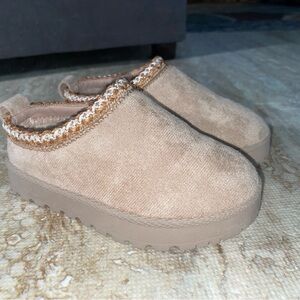Mudd Platform Cozy Tan Slip-On Shoes/Slippers